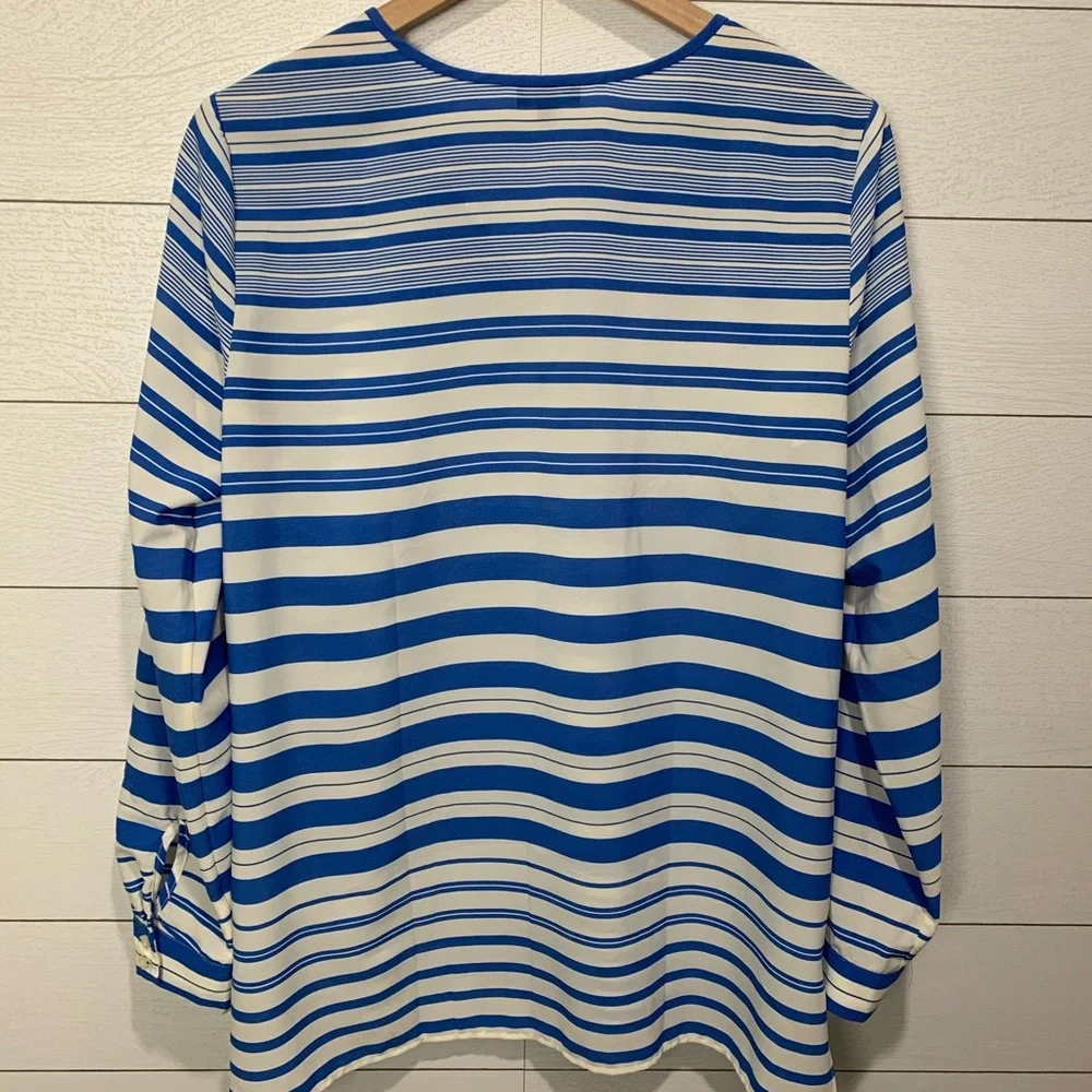 Talbots Medium Top - Picture 8 of 8